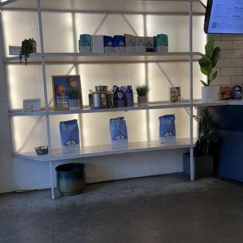 Bluestone Lane Studio City Coffee Shop - No idea as staff is not attentive. - Coffee & Tea Near Me - Studio City, California