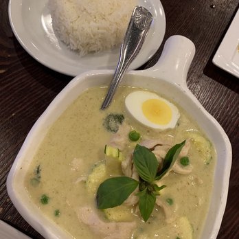 Coconut Rabbit - Green Curry chicken, not bad - Thai Near Me - Los Alamitos, California