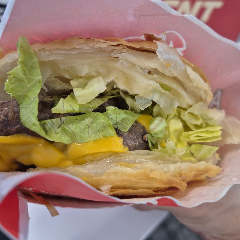 Mo-Ment - Burgers Near Me - Vancouver, British Columbia