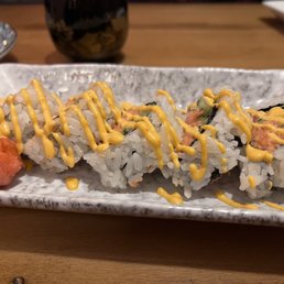 Spicy tuna sushi