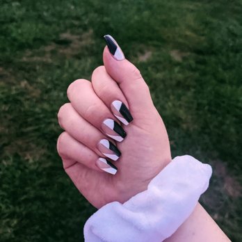 Lovely Nails - Nails by Amy - Nail Salons Near Me - Prairie Village, Kansas