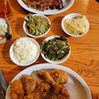 Old Mill Restaurant - Fried chicken dark meat. Ribs. - American Near Me - Pigeon Forge, Tennessee