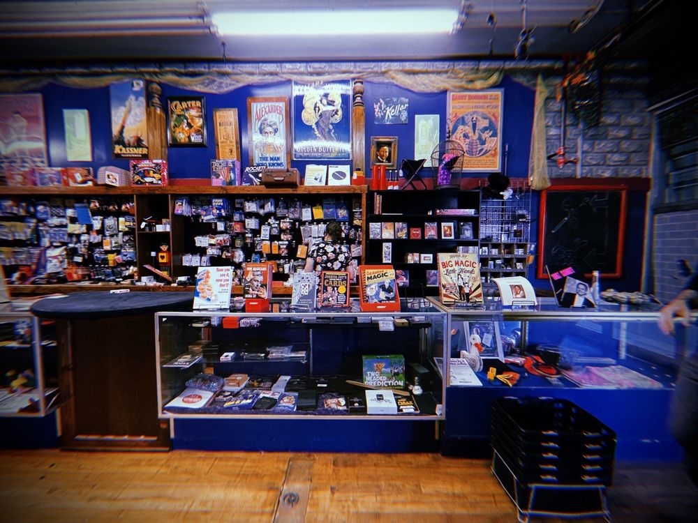 EDDIE’S TRICK & NOVELTY SHOP Updated August 2024 24 Photos & 31