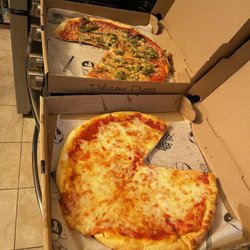 Salvatore's Italian Grille - Cheese Pizza Old World Briar Hill Pizza