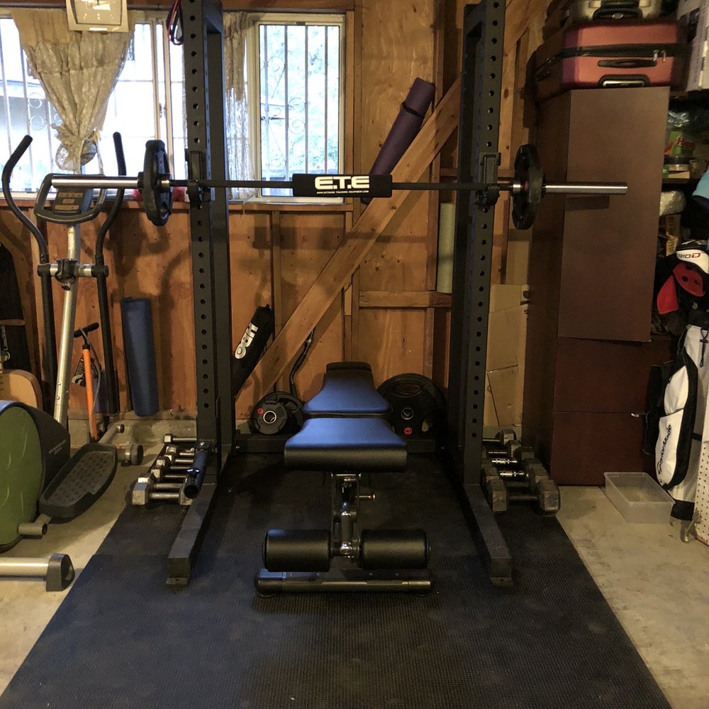 Extreme Training Equipment - Squat Rack, bench, landmine attachment,Olympic bar and plates. - Sporting Goods Near Me - Commerce, California Extreme Training Equipment - Squat Rack, bench, landmine attachment,Olympic bar and plates. - Sporting Goods Near Me - Commerce, California