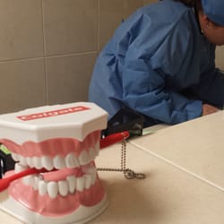 Facultad de Odontología - Sonrisa Colgate