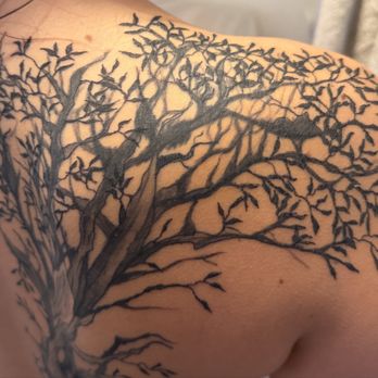 Black Palette Tattoo - Random blobs in between these branches and leaves - Tattoo Near Me - Honolulu, Hawaii Black Palette Tattoo - Random blobs in between these branches and leaves - Tattoo Near Me - Honolulu, Hawaii