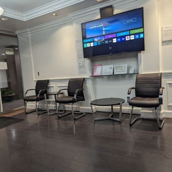 Shoreline Surgery Center - Waiting room - Medical Centers Near Me - Long Beach, California