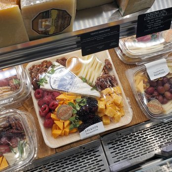 Erewhon - Grocery Near Me - Los Angeles, California