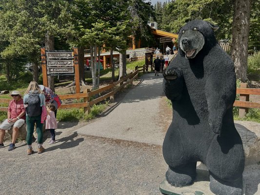 Moraine Lake by null