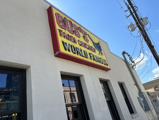 Gus's World Famous Fried Chicken by null