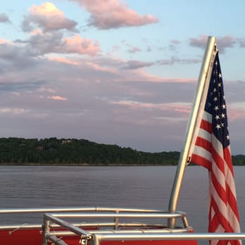 Five Star Houseboat Vacations - Boating Near Me - Kimberling City, Missouri