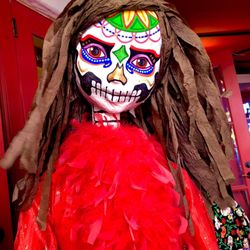Bazaar Del Mundo - La Catrina aka Female Skeleton for Dia del los Muertos aka Day of the Dead