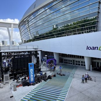 LoanDepot Park - Stadiums & Arenas Near Me - Miami, Florida