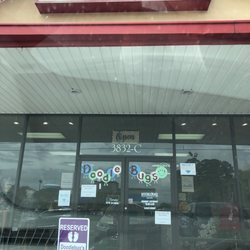Doodlebug's Children's Boutique - Outside