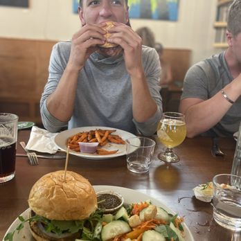 Eddyline Brewery & Pub - Breweries Near Me - Buena Vista, Colorado