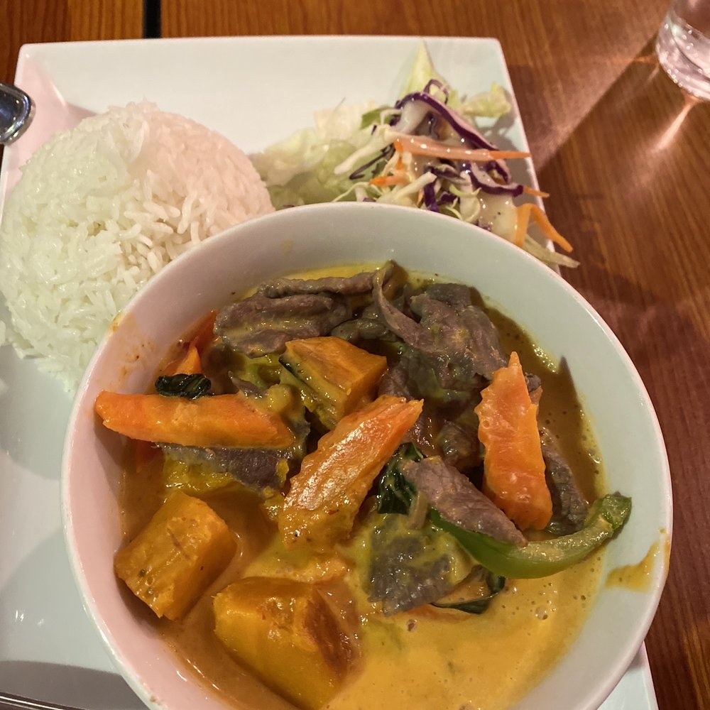 Pikul Thai Bistro - Pumpkin Curry - Thai Near Me - Fairfield, California Pikul Thai Bistro - Pumpkin Curry - Thai Near Me - Fairfield, California