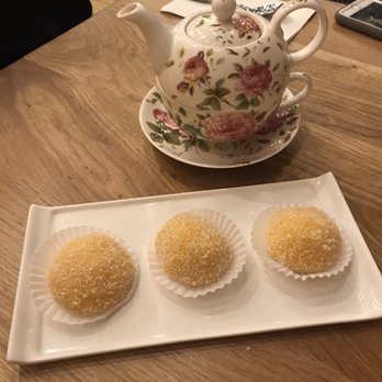 Mango Mango Dessert - Mango mochi comes with giant hunk of fresh mango inside! - Desserts Near Me - Philadelphia, Pennsylvania Mango Mango Dessert - Mango mochi comes with giant hunk of fresh mango inside! - Desserts Near Me - Philadelphia, Pennsylvania