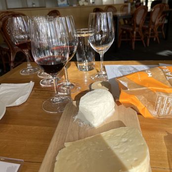Sheldrake Point Winery - Wineries Near Me - Ovid, New York