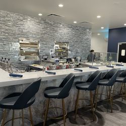 High Tide - Sushi Bar