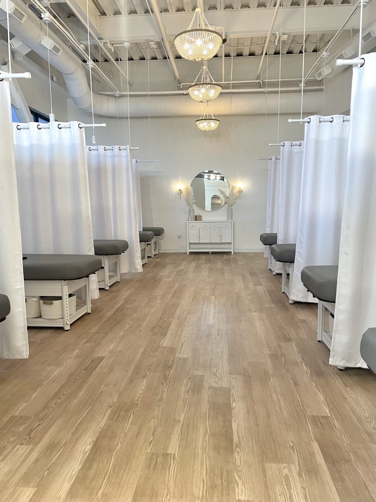 FACE FOUNDRIE FARMINGTON, STATION PARK 170 N Union Ave, Farmington