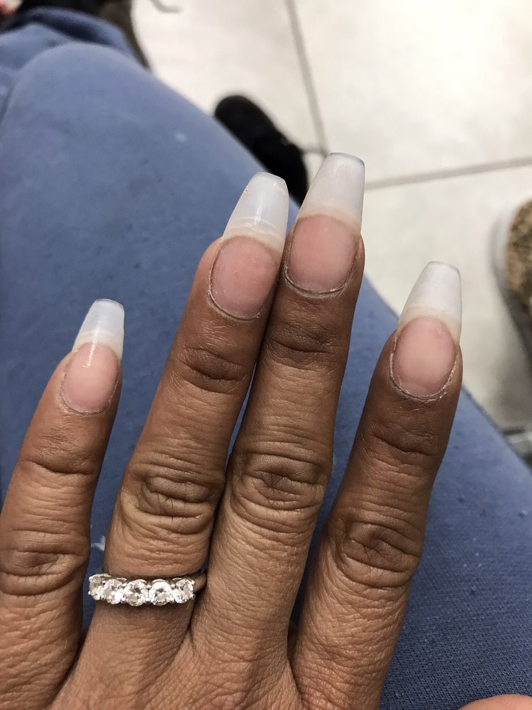 Best Nail Care Salon Logo