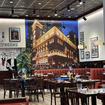 Carnegie Diner & Cafe - Inside - Breakfast & Brunch Near Me - Secaucus, New Jersey