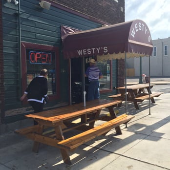 Westy's - Entrance - American Near Me - Memphis, Tennessee