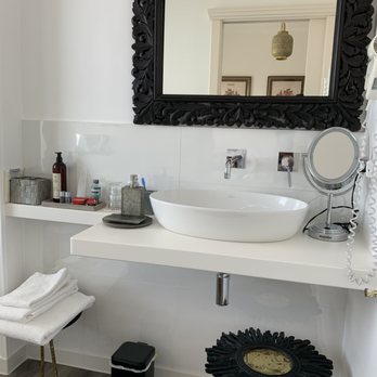 Eleventh Floor Suites - Bathroom sink area. - Bed & Breakfast Near Me - Cagliari, California