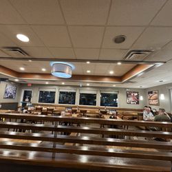 IHOP - A look at their very busy restaurant