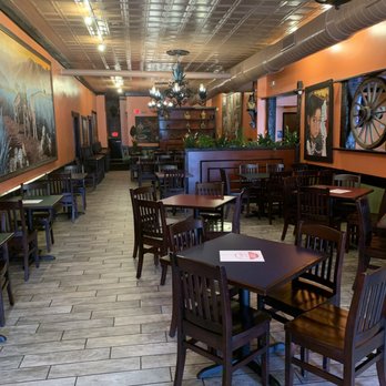 Los Tios Grill - Plenty of room between tables. - Salvadoran Near Me - Arlington, Virginia
