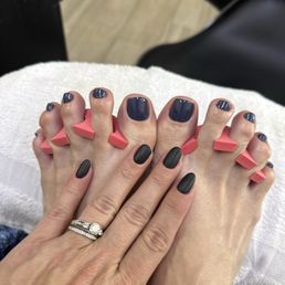 Gel manicure and regular pedicure