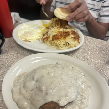 Mark's Midtown Coney Island Restaurant - Good chicken w/gravy hash browns eggs (should have gotten this instead of the steak) - Diners Near Me - Ann Arbor, Michigan Mark's Midtown Coney Island Restaurant - Good chicken w/gravy hash browns eggs (should have gotten this instead of the steak) - Diners Near Me - Ann Arbor, Michigan