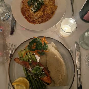 Ristorante Il Melograno - Filetto di Salmone - Italian Near Me - New York, New York Ristorante Il Melograno - Filetto di Salmone - Italian Near Me - New York, New York