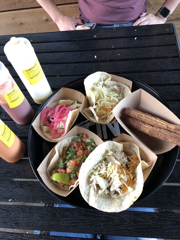 TIN ROOF TACOS 358 Photos & 625 Reviews Tacos 115 S Broadway Ave