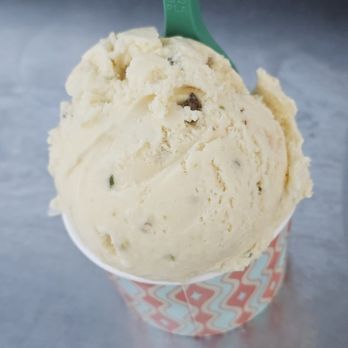 Oddfellows - Passionfruit Apricot Pistachio- Passionfruit ice cream with apricot jam ribbons and chopped pistachios. Tasty - Ice Cream & Frozen Yogurt Near Me - Brooklyn, New York