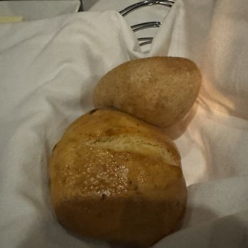 Willoughby's On Park - Bread - Cocktail Bars Near Me - Wyomissing, Pennsylvania