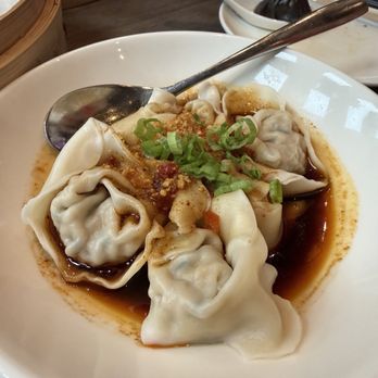 Paradise Dynasty - Spicy chicken dumplings - Singaporean Near Me - Costa Mesa, California Paradise Dynasty - Spicy chicken dumplings - Singaporean Near Me - Costa Mesa, California
