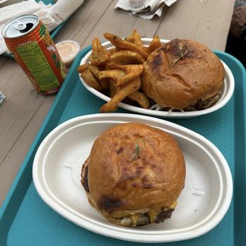 Burger Boys - Burgers Near Me - Kihei, Hawaii