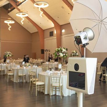 Top Hat Photo Booths - Photo Booth Rentals Near Me Top Hat Photo Booths - Photo Booth Rentals Near Me