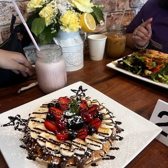 Twinty Cafe - Nutella Waffle and Strawberry Banana smoothie - Cafes Near Me - Los Angeles, California Twinty Cafe - Nutella Waffle and Strawberry Banana smoothie - Cafes Near Me - Los Angeles, California