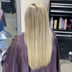 Primp Station - Blonding balayage