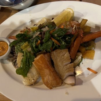 Scoma's Restaurant - Mixed seafood grill - salmon, cod, halibut - Seafood Near Me - San Francisco, California