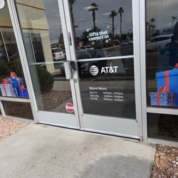 AT&T Store - Entrance and hours
