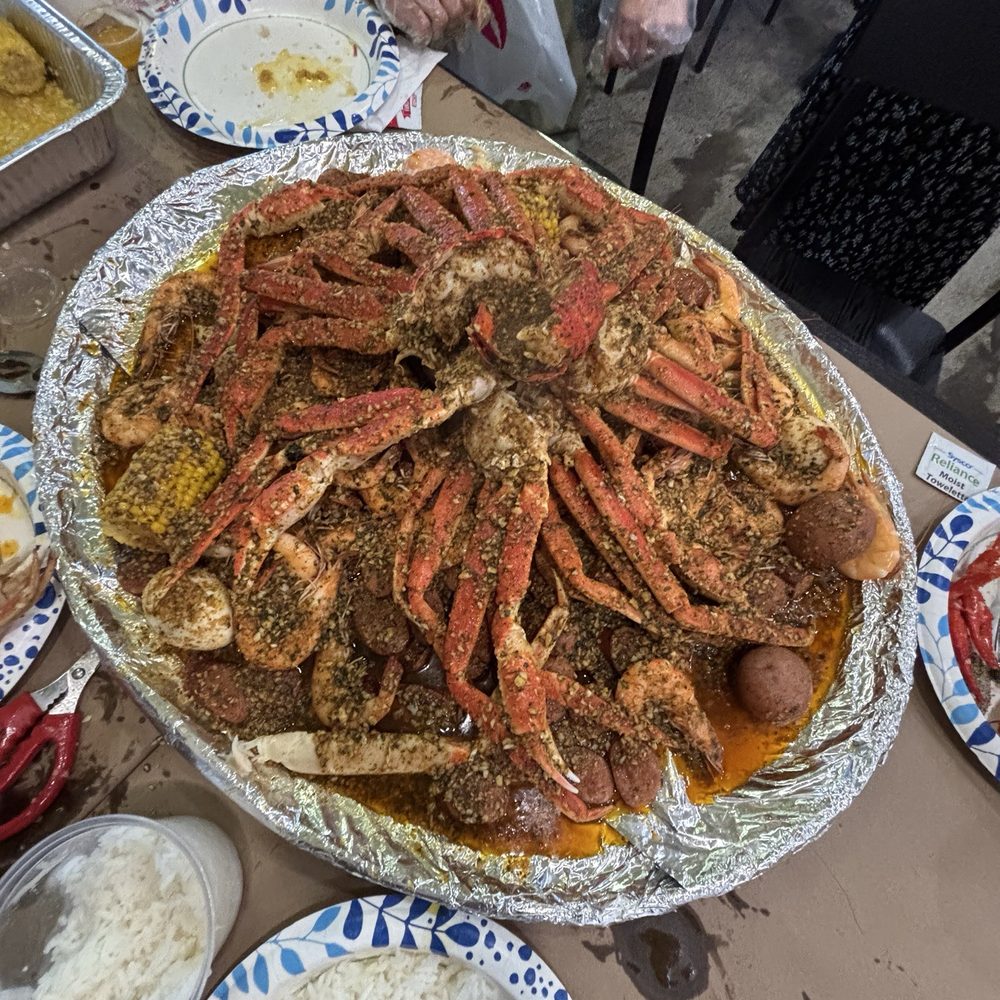 Bubbas Crab House - M2. Seafood Deluxe 4 lb. - Cajun/Creole Near Me - Rowland Heights, California Bubbas Crab House - M2. Seafood Deluxe 4 lb. - Cajun/Creole Near Me - Rowland Heights, California
