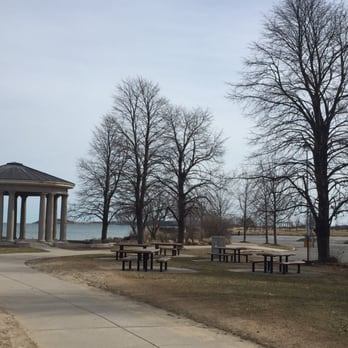 Carson Beach - Beaches Near Me - Boston, Massachusetts