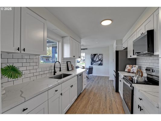 Quality Granite & Cabinets