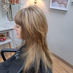 Brooke Dunning Hair - Modern shag haircut with gold highlights