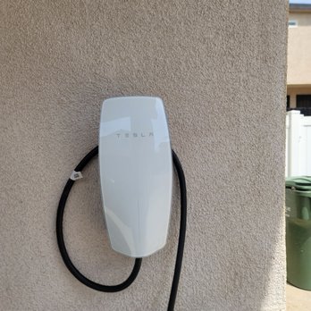 Modern America Electric - Tesla wall charger - Electricians Near Me - Garden Grove, California Modern America Electric - Tesla wall charger - Electricians Near Me - Garden Grove, California