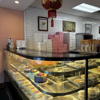 Chiu Quon Bakery & Dim Sum - Bakeries Near Me - Chicago, Illinois